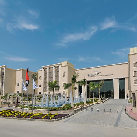 فندق تريامف لاكشري القاهرة المظهر الخارجي الصورة Arab Academy for Science, Technology and Engineering and Research
